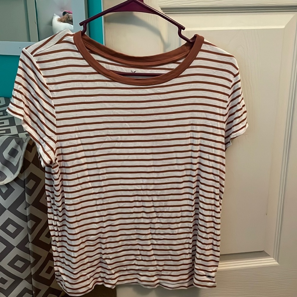 White with brown stripes T-shirt